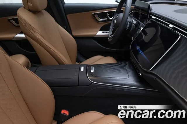 Mercedes-Benz E-Class — Фото автомобиля 11