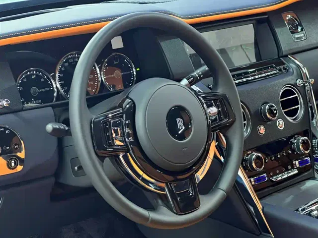 Rolls-Royce Cullinan — Фото автомобиля 11