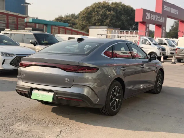 BYD Qin L — Фото автомобиля 6