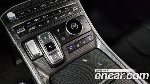 Hyundai Santafe — Фото автомобиля 9