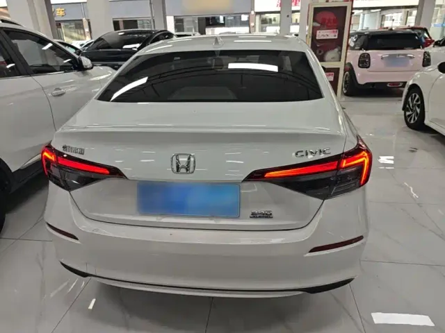 Honda Civic — Фото автомобиля 5