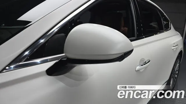 Genesis G80 Electrified G80 (RG3) — Фото автомобиля 30