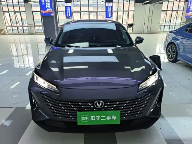 Changan Eado — Фото автомобиля 2