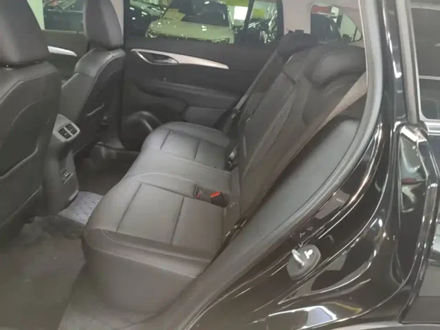 Buick Envision Plus — Фото автомобиля 16