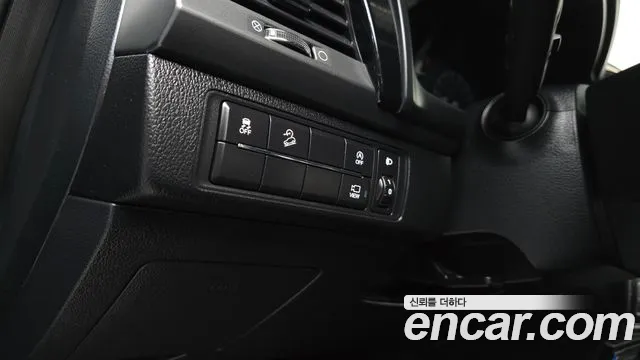 KG_Mobility_Ssangyong Rexton Новый Rexton Sport Khan Дизель 2.2 4WD — Фото автомобиля 14