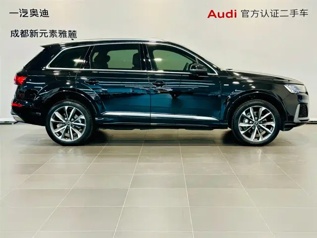 Audi Q7 — Фото автомобиля 3