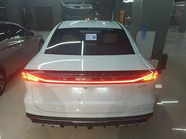 Geely Galaxy L6 — Фото автомобиля 5