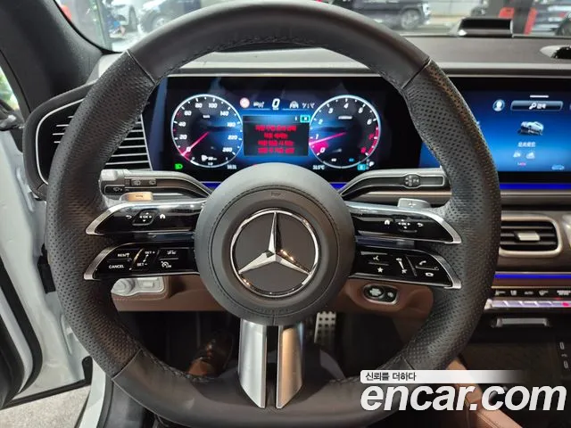 Mercedes-Benz GLS-Class — Фото автомобиля 12