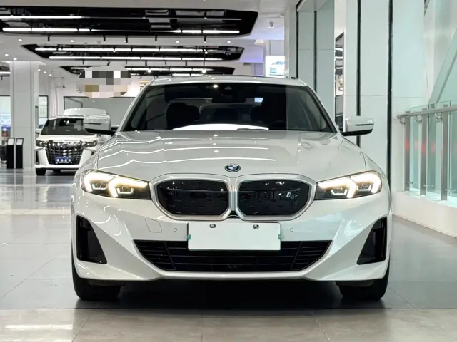 BMW i3 — Фото автомобиля 2