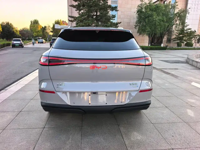 BYD Sealion 06 — Фото автомобиля 5