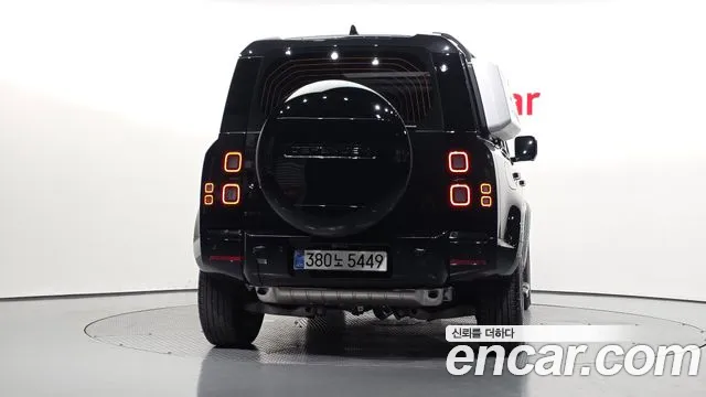 Фотография автомобиля — Land Rover Defender