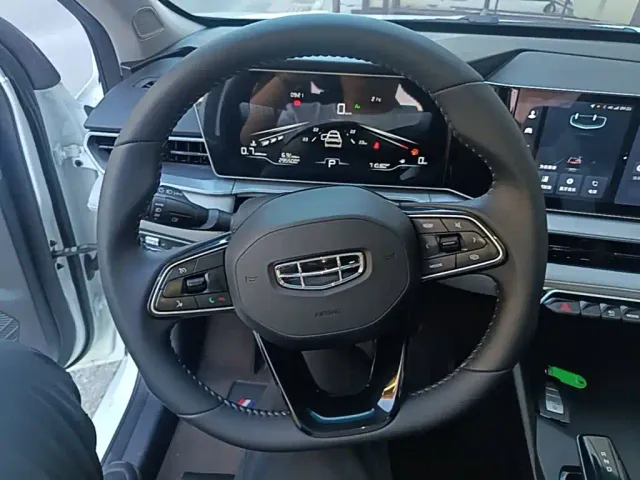Geely Binrui — Фото автомобиля 10