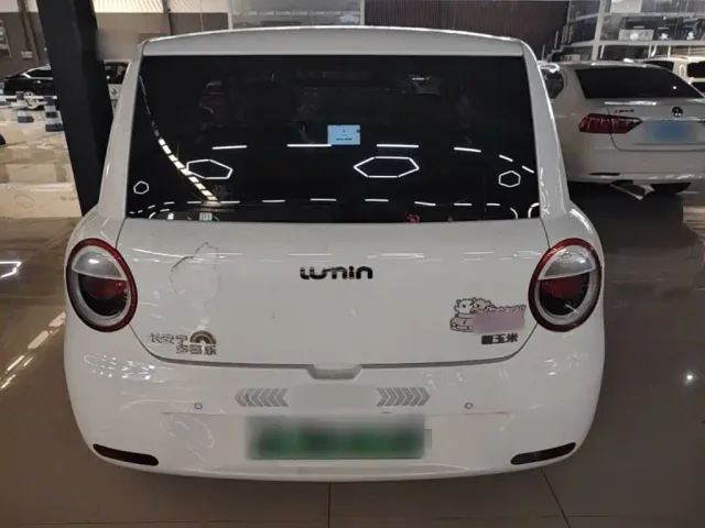Changan Lumin — Фото автомобиля 5