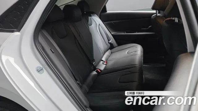 Hyundai AVANTE Новый Avante (CN7) — Фото автомобиля 11