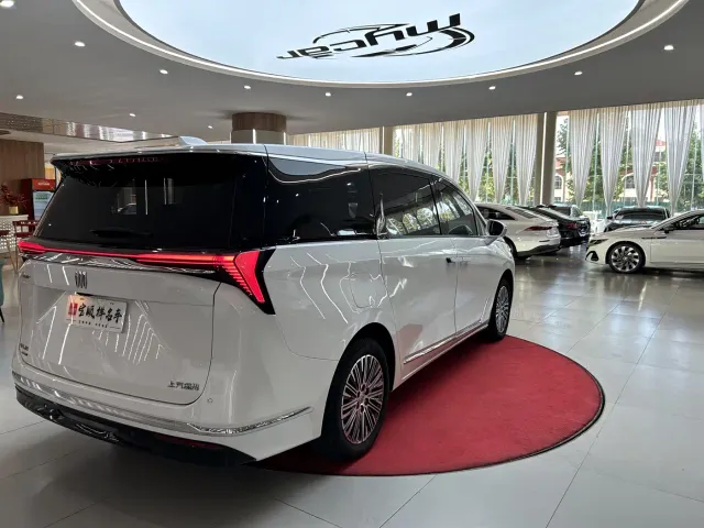Buick Buick GL8 New Energy 2024 Landglory Premium Edition 7-Seater — Фото автомобиля 5