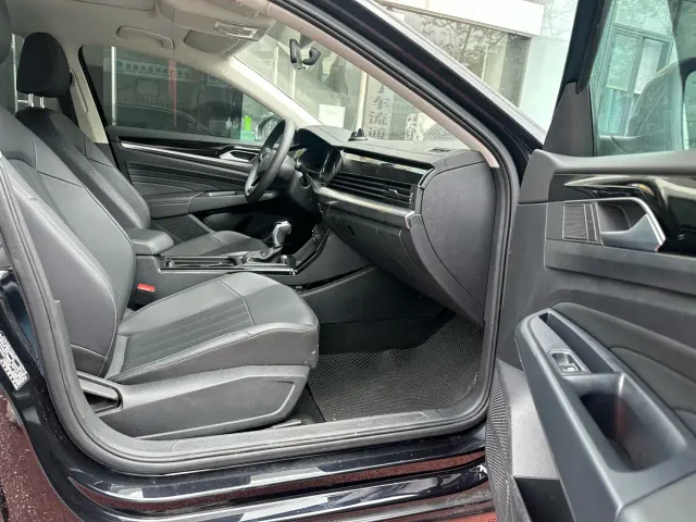 Volkswagen Passat — Фото автомобиля 13