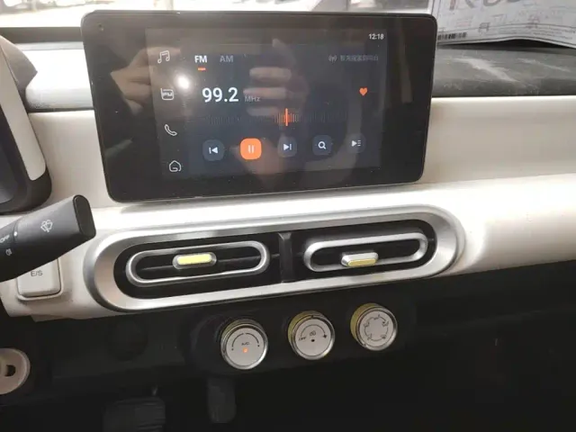 Wuling Hongguang Mini EV — Фото автомобиля 12