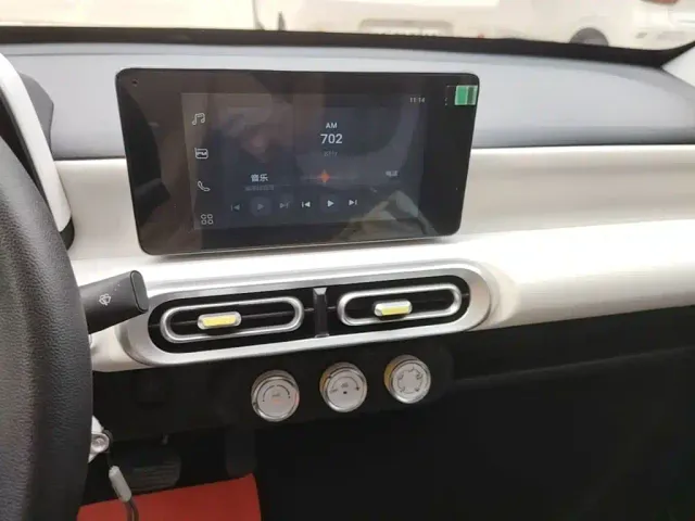 Wuling Hongguang Mini EV — Фото автомобиля 12