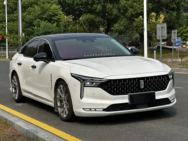 Bestune B70 — Фото автомобиля 3