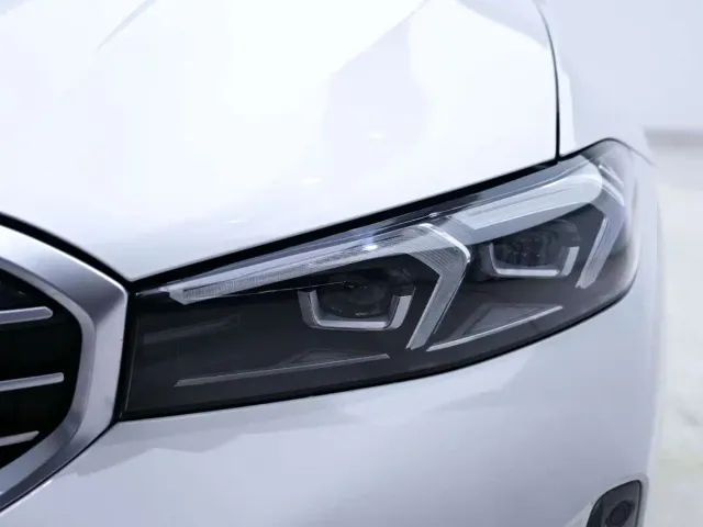 BMW 3 Series — Фото автомобиля 10
