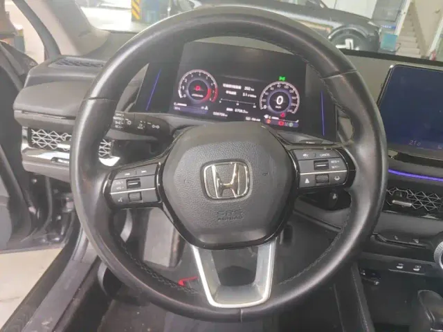 Honda Accord — Фото автомобиля 10