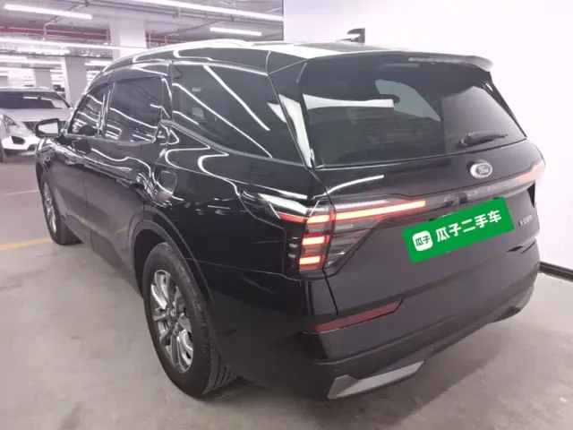 Ford Edge — Фото автомобиля 4