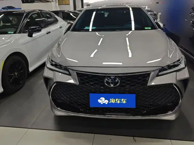 Toyota Avalon — Фото автомобиля 2