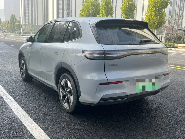 Geely Galaxy E5 — Фото автомобиля 9