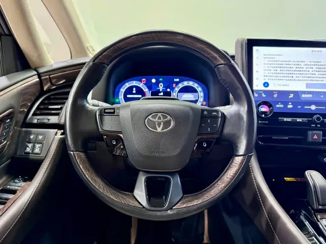 Toyota Alphard — Фото автомобиля 20