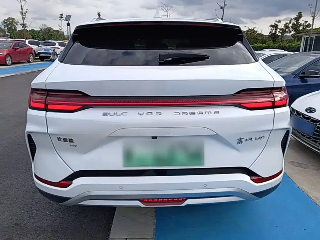 BYD Song PLUS PHEV 2024 Glory Edition EV 520km Premium — Фото автомобиля 5