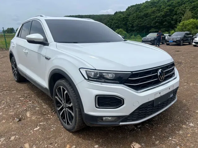 Volkswagen T-Roc — Фото автомобиля 3