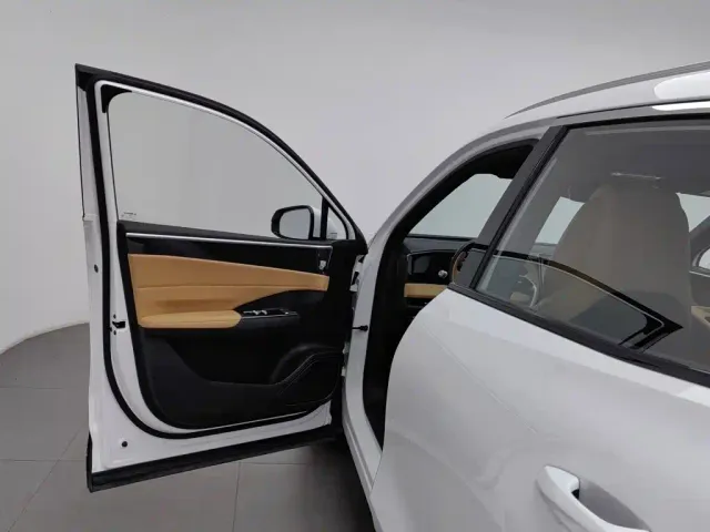 Geely Galaxy L7 — Фото автомобиля 8