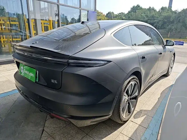 Nio ET5 — Фото автомобиля 6