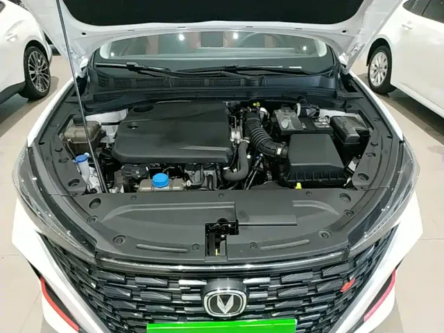 Changan Eado — Фото автомобиля 19