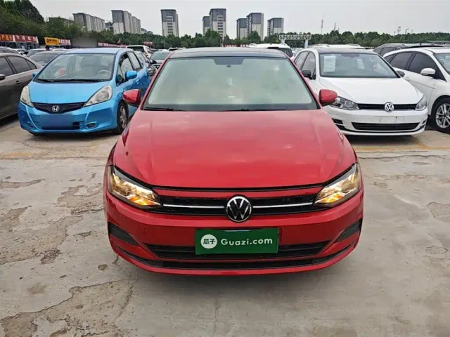 Volkswagen Polo — Фото автомобиля 2