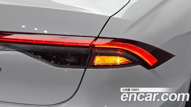 Hyundai Grandeur Grandeur (New) Hybrid — Фото автомобиля 8