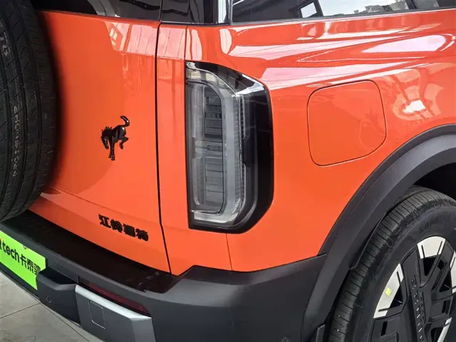 Ford Mustang NEV — Фото автомобиля 5