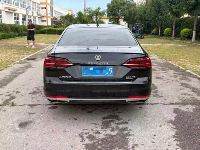Volkswagen Phideon — Фото автомобиля 4