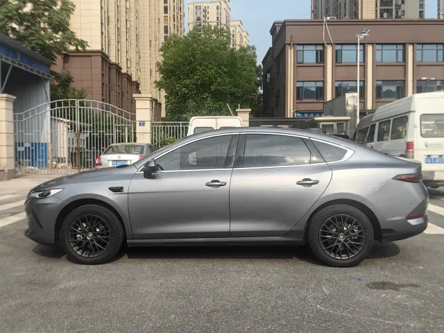 BYD Qin PLUS — Фото автомобиля 11