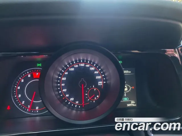 Hyundai Avante CN7 — Фото автомобиля 9