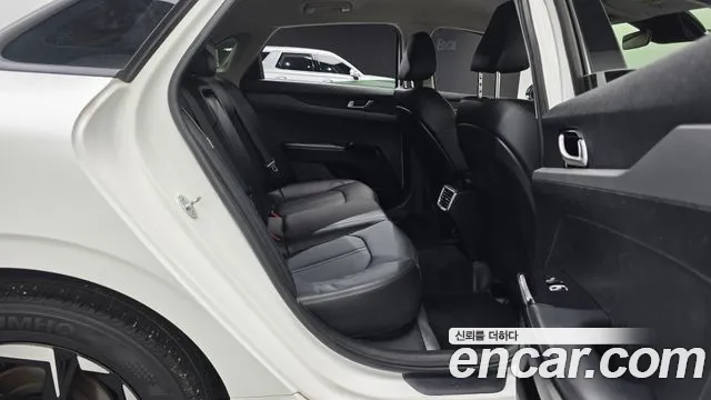 Kia K5 Новый K5 3 поколение 2.0 LPi(Для проката) — Фото автомобиля 11