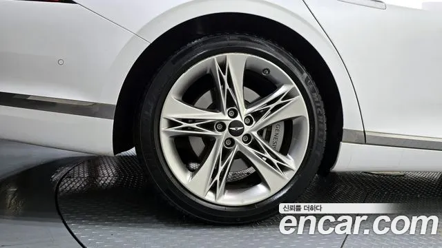 Genesis G90 Бензин 3.5 турбо AWD — Фото автомобиля 16