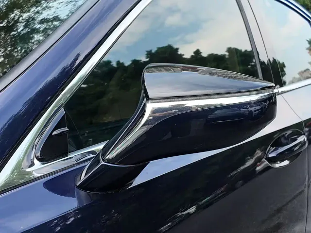 Lexus ES — Фото автомобиля 4
