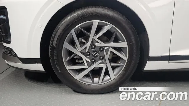 Hyundai Grandeur GN7 — Фото автомобиля 5
