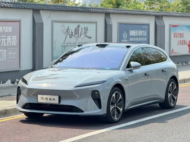 Nio ET5 Touring — Фото автомобиля 6
