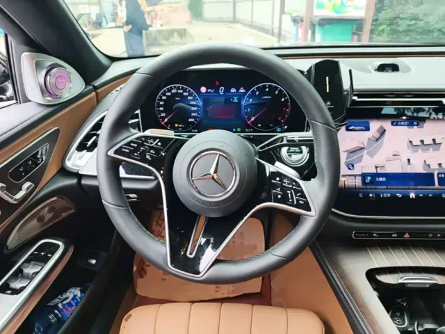 Mercedes-Benz E-Class — Фото автомобиля 10