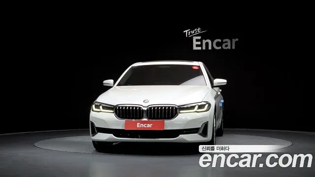 BMW 5-Series — Фото автомобиля 3