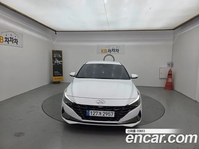 Фотография автомобиля — Hyundai Avante CN7
