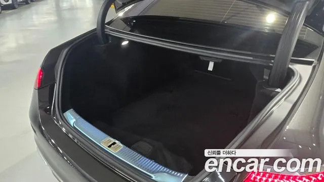 Mercedes-Benz S-Class — Фото автомобиля 4