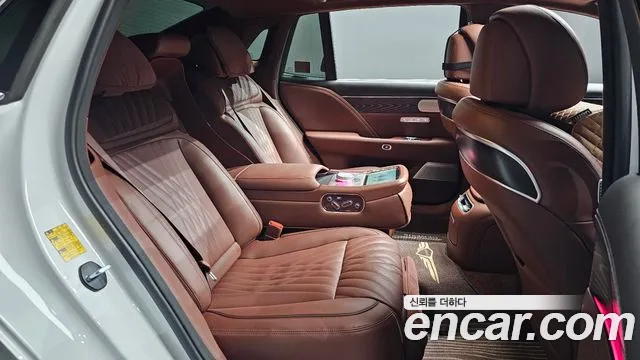 Genesis G90 Бензин 3.5 турбо AWD — Фото автомобиля 10